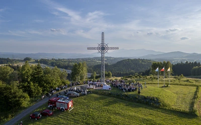 Krzeczów. Zaduszki nad zakopianką