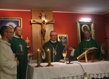 Mszy św. w szpitalnej kaplicy pw. św. matki Teresy z Kalkuty przewodniczył biskup płocki.