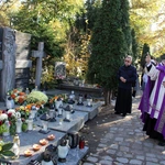 Uroczystość Wszystkich Świętych na cmentarzu przy ul. Bujwida