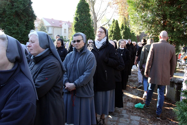 Uroczystość Wszystkich Świętych na cmentarzu przy ul. Bujwida