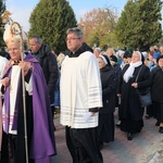 Procesja żałobna po Cmentarzu Wawrzyszewskim