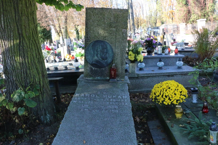 Dzień Wszystkich Świętych na cmentarzu Salwatorskim 2024