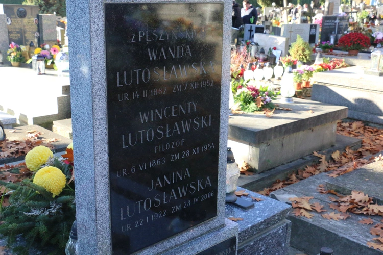Dzień Wszystkich Świętych na cmentarzu Salwatorskim 2024