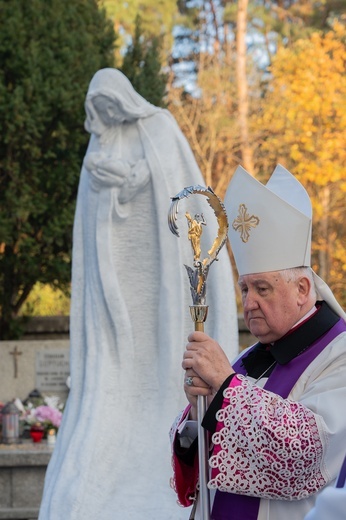 Upamiętniono dzieci nienarodzone