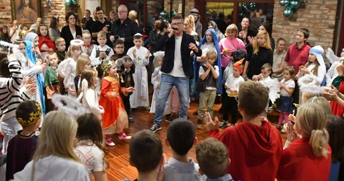 Taki duży, taki mały może świętym być
