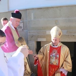 Poświęcenie krypty i figur świętych
