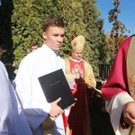 Poświęcenie krypty i figur świętych