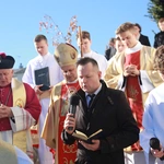 Poświęcenie krypty i figur świętych