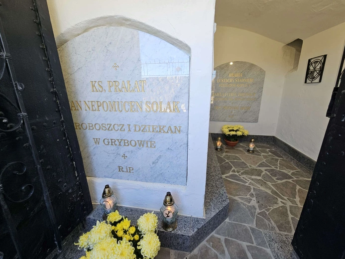 Poświęcenie krypty i figur świętych