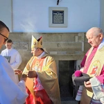 Poświęcenie krypty i figur świętych