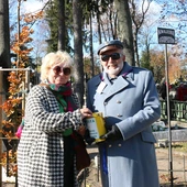 Trwa kwesta na cmentarzu rzymskokatolickim w Radomiu