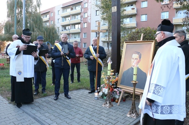 Męski Różaniec Rycerzy Kolumba