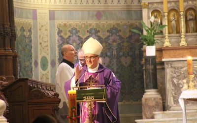 Płock. Msza św. za zmarłych pacjentów hospicjum Caritas