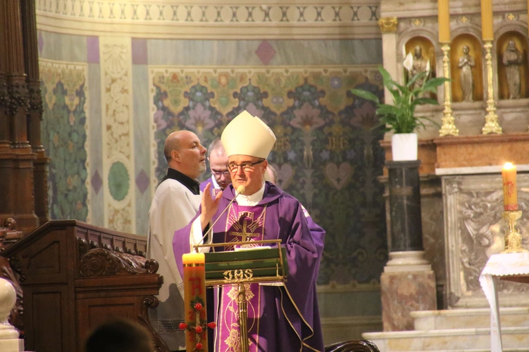 Płock. Msza św. za zmarłych pacjentów hospicjum Caritas