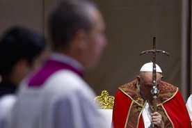 Papież: Jezus umiera z nami, ponieważ umiera dla nas