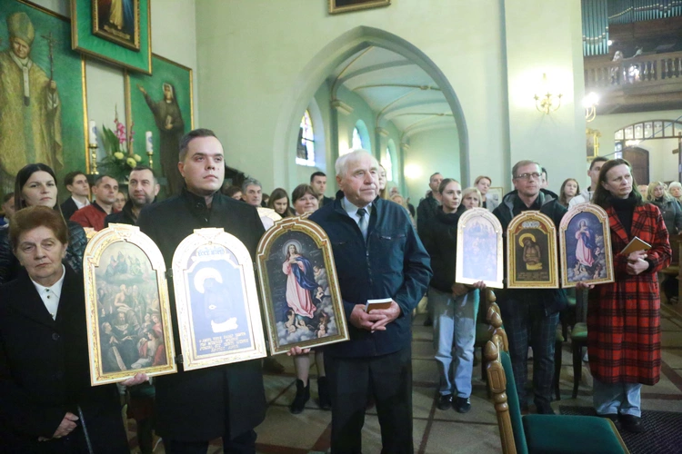 Początek peregrynacji Tryptyku Pleśneńskiego