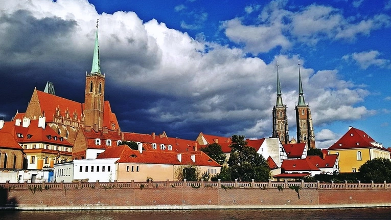 Archidiecezja wrocławska przygotowuje program na Rok Jubileuszowy. Które kościoły bedą jubileuszowe?