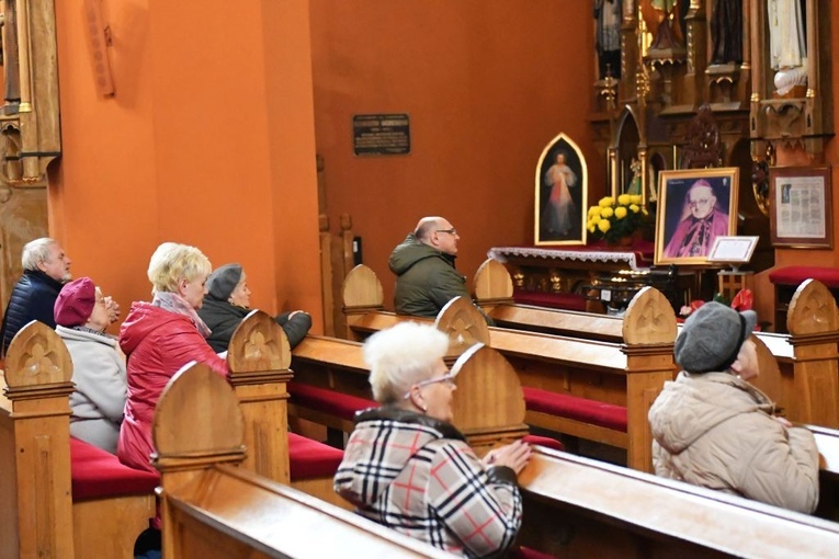 Modlitwa za zmarłych biskupów i kapłanów