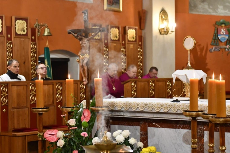 Modlitwa za zmarłych biskupów i kapłanów
