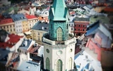 Komediowa opowieść ptasiej trupy teatralnej na Wieży Trynitarskiej