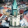 Komediowa opowieść ptasiej trupy teatralnej na Wieży Trynitarskiej
