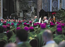 „Synodalność nie jest celem sama w sobie”. Co proponuje dokument końcowy Synodu o synodalności