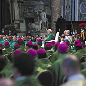„Synodalność nie jest celem sama w sobie”. Co proponuje dokument końcowy Synodu o synodalności