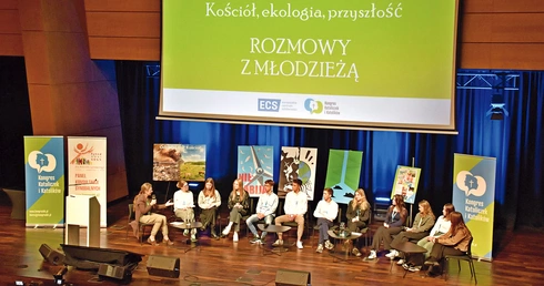 Na spotkaniu podejmowane były tematy o tym, jak powinna wyglądać wspólnota kościelna naszych czasów.