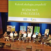 Na spotkaniu podejmowane były tematy o tym, jak powinna wyglądać wspólnota kościelna naszych czasów.