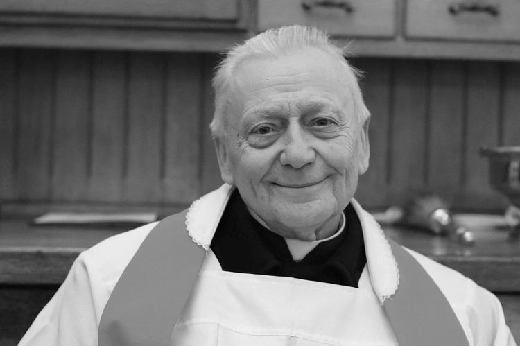 Duchowny przeżył 94 lata, w tym w kapłaństwie 68 lat.