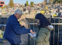 W zbieranie datków zaangażowała się także szkolna młodzież.