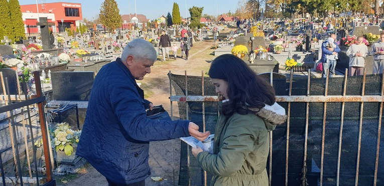 W zbieranie datków zaangażowała się także szkolna młodzież.