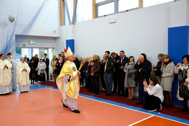 Obiekt sportowy poświęcił bp Marek Solarczyk.