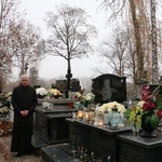 Modlitwa wspólnoty WSD w Radomiu za zmarłych duchownych 