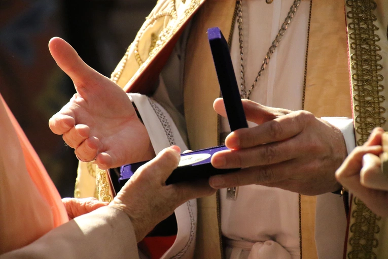 Płock. Nieszpory i medale Benemerenti