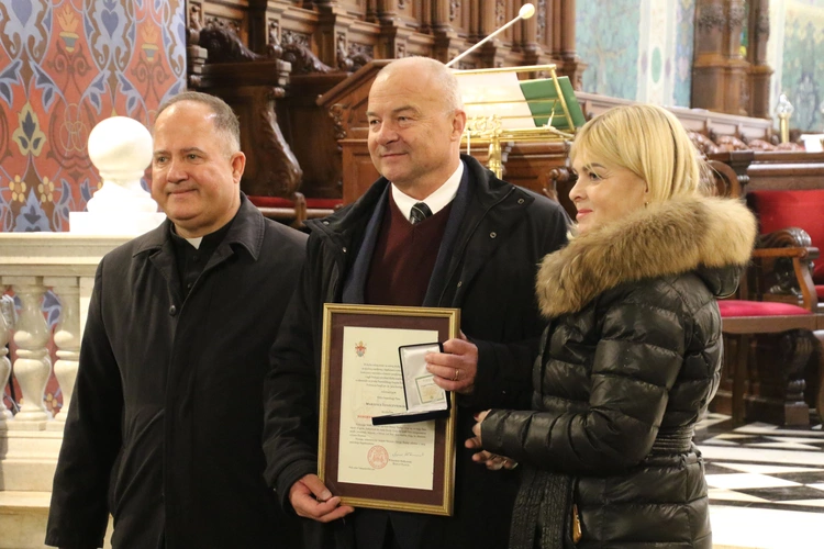 Płock. Nieszpory i medale Benemerenti