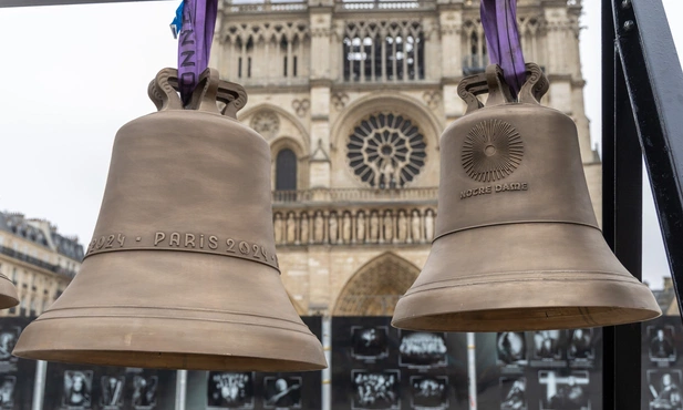 Paryż: w katedrze Notre-Dame ponownie zabiły dzwony