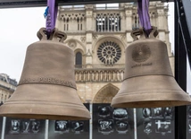 Paryż: w katedrze Notre-Dame ponownie zabiły dzwony