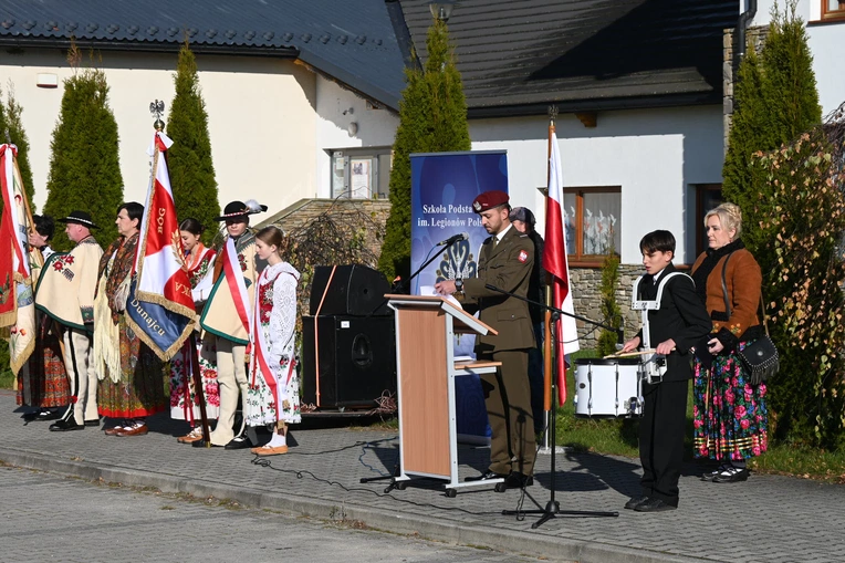 Szkoła w Czarnym Dunajcu od roku nosi imię Legonów Polskich