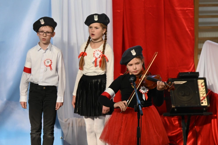 Szkoła w Czarnym Dunajcu od roku nosi imię Legonów Polskich