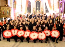 Nic tak nie jednoczy narodu jak śpiew pieśni patriotycznych