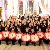 Nic tak nie jednoczy narodu jak śpiew pieśni patriotycznych
