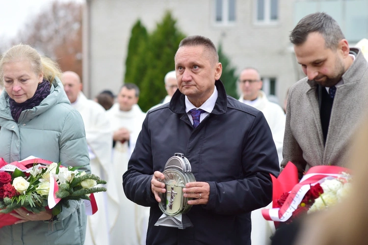 Olsztyn. Poświęcenie popiersia bł. Stefana Wyszyńskiego