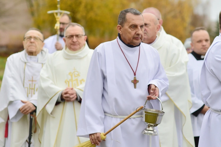 Olsztyn. Poświęcenie popiersia bł. Stefana Wyszyńskiego
