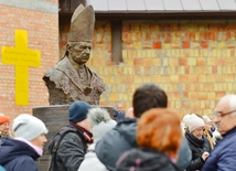 Olsztyn. Poświęcenie popiersia bł. Stefana Wyszyńskiego