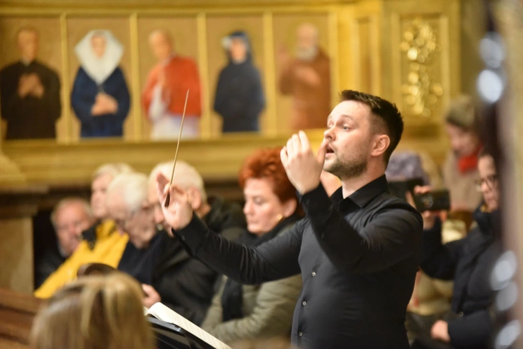 Requiem w katedrze