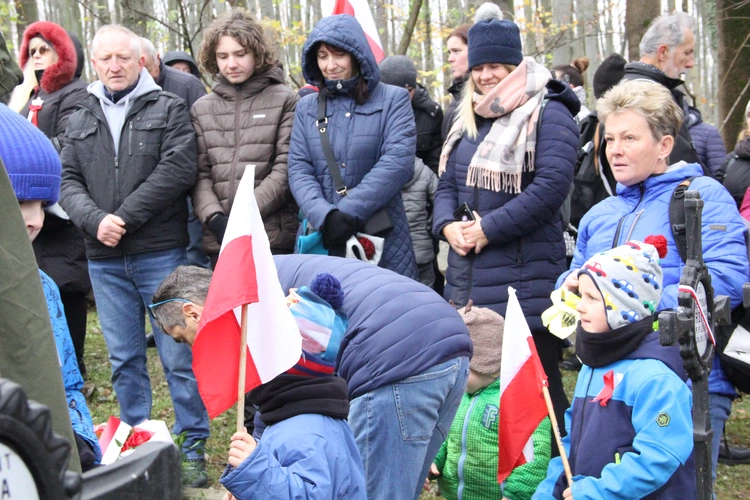 Łowczówek. XXV Zlot Niepodległościowy