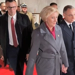 Wieńce w Mauzoleum Prezydentów RP na Uchodźstwie