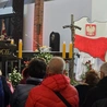 Bp Zieliński: Ojczyzna potrzebuje dziś kochających serc