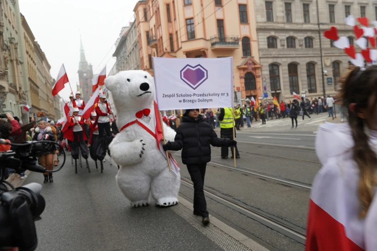 Radosna Parada Niepodległości we Wrocławiu